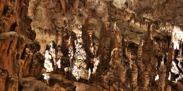 America's Caves & Caverns: Your 2025 Guide to Underground Wonders Tour - Cover Image
