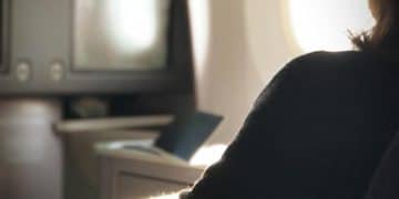 Beat Jet Lag: 5 Scientifically Proven Tips for a Faster Recovery - Cover Image